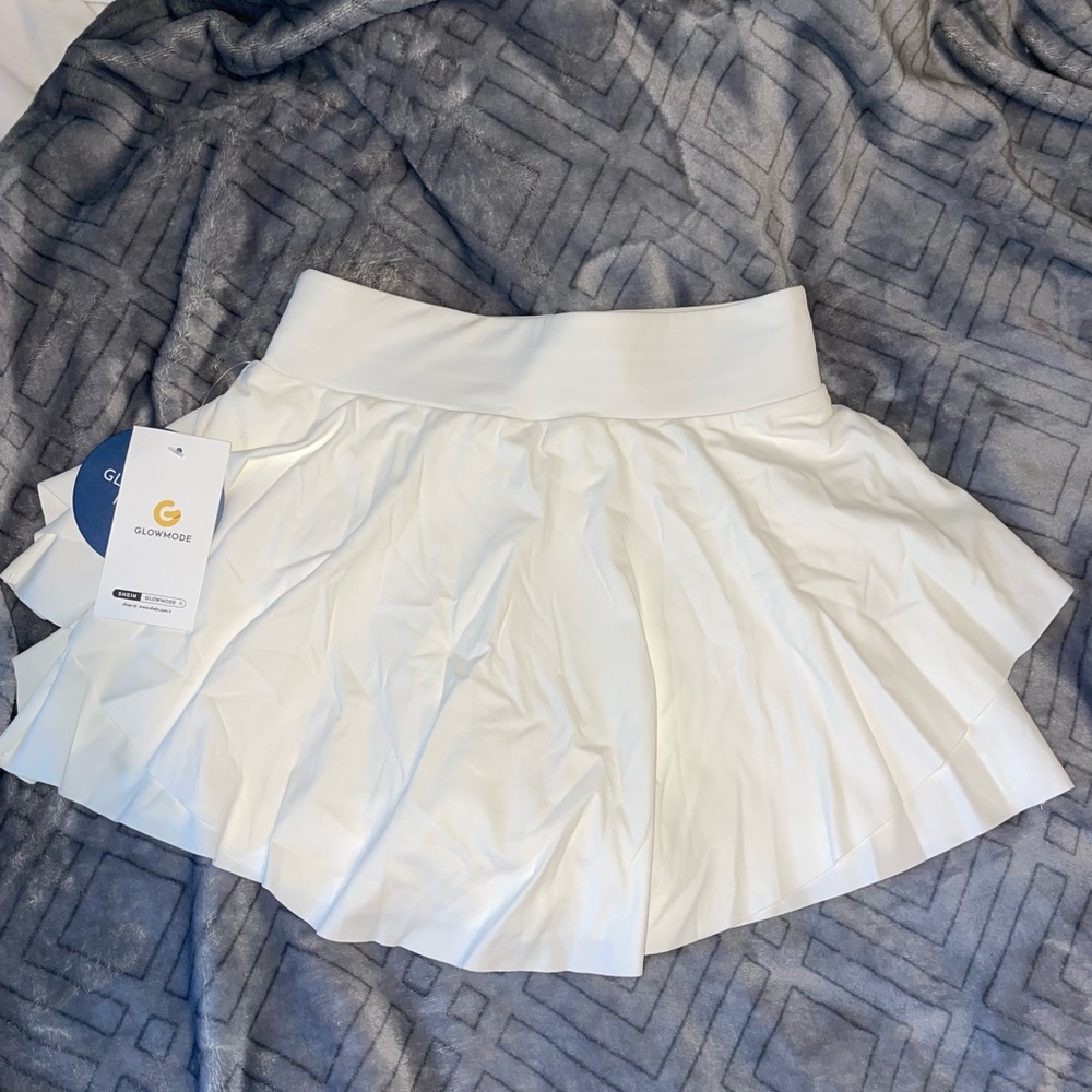 NWT WHITE GOLF SKIRT